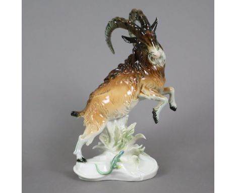 "Sich vor einer Eidechse erschreckender Steinbock" - Karl Ens, Volkstedt-Rudolstadt, Porzellan, polychrome Unterglasurbemalun