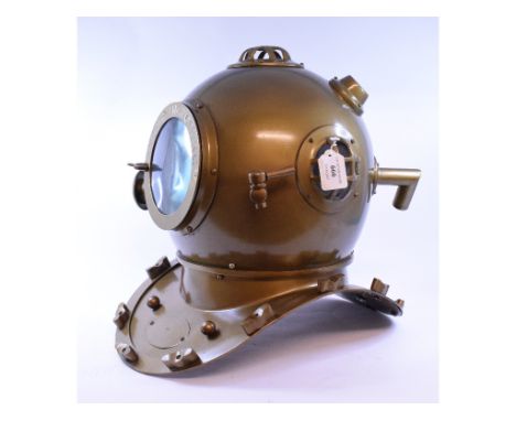 A metal diver's style helmet, 32 cm wide   Condition report  Modern