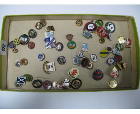 Scottish And Irish Club Badges, many enamelled examples including, Glasgow, Celtic supporters all over the world, Pride of Ir