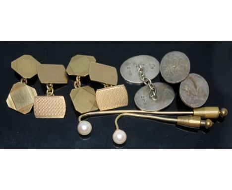 A mixed lot comprising two pairs of hallmarked 9ct gold cufflinks wt. 11.75g, two yellow metal stick pins and a pair of hallm