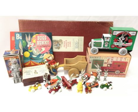 Mixed lot of toys, includes: Masudaya modern issue Robot YM-3 (E boxed); Warner Bros. Old Fashioned Tin Truck Collection mode