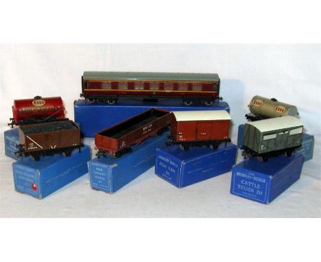 HORNBY DUBLO 3R D3 LMS Maroon Composite, NE High Capacity Wagon Box dated 10/51, NE Fish Van 5/52, and D2 LMS High Sided Wago