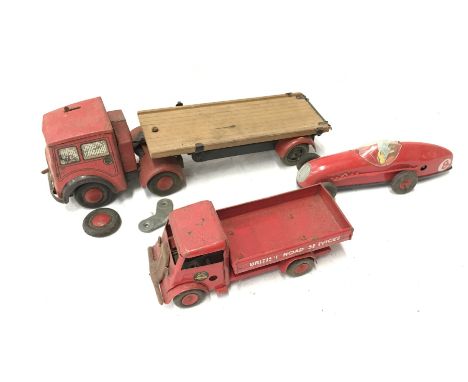 Triang Minic British Road Services Lorry tinplate clockwork model, length 13cm. Together with Triang Minic streamlined Racing