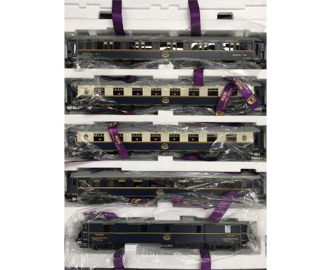 MTH 20-60004 SNCF 5 Car Blue Orient Express Set with ABS bodies, diecast Bogies and Metal Wheels, interior lighting and detai