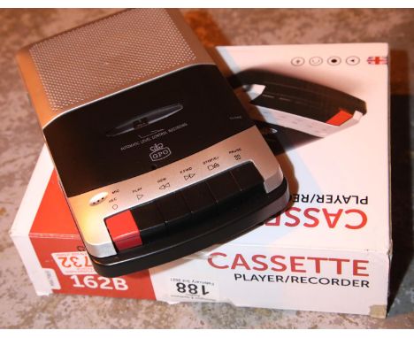 GPO162B cassette player/recorder, boxed. P&P Group 1 (£14+VAT for the first lot and £1+VAT for subsequent lots)Condition Repo