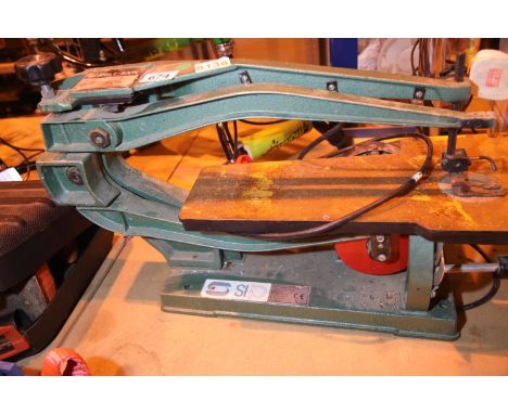 Sip 230v scroll saw. Not available for in-house P&P, contact Paul O'Hea at Mailboxes on 01925 659133Condition Report: All ele