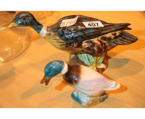 Two ceramic ducks, largest L: 30 cm. P&amp;P Group 3 (£25+VAT for the first lot and £5+VAT for subsequent lots) 