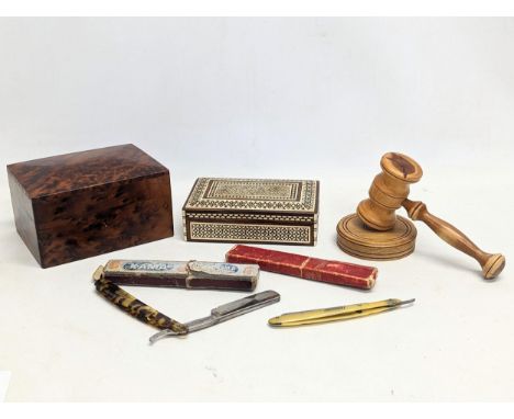 A sundry lot including vintage razors, wooden boxes, etc. 