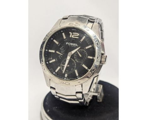 A gents Fossil watch 