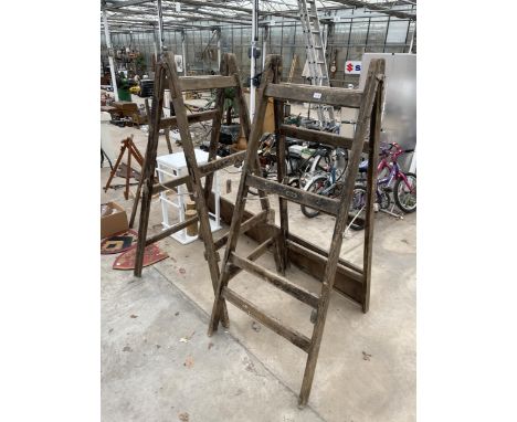 TWO VINTAGE 1940'S PAINTERS TRESTLES 
