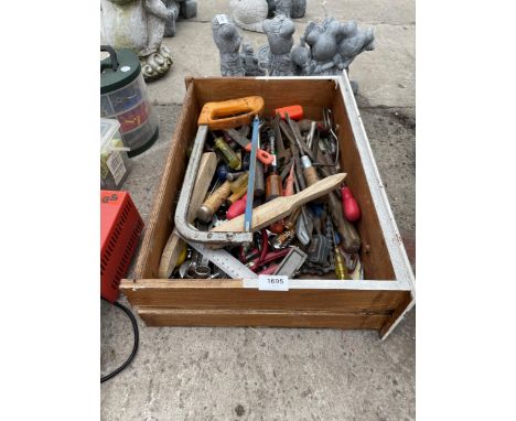 AN ASSORTMENT OF HAND TOOLS TO INCLUDE SCREW DRIVERS, SPANNERS AND SAWS ETC 
