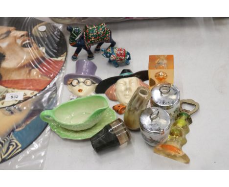 A MIXED LOT TO INCLUDE TWO ROYAL WORCESTER EGG CODDLERS, CARLTONWARE SAUCE BOAT AND PLATE, PLAQUES, ETC., 