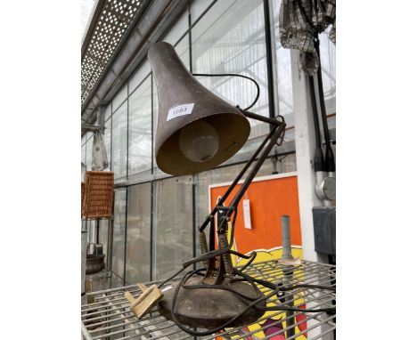 A VINTAGE ANGLE POISE LAMP 