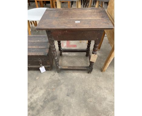 AN 18TH CENTURY OAK OCCASIONAL TABLE ON BOBBIN TURNED LEGS 