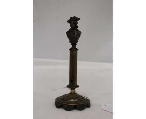 A VINTAGE FRENCH BRASS THERMOMETER, HEIGHT 20CM 