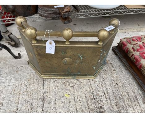 A VINTAGE AND DECORATIVE BRASS FIRE FRONT 