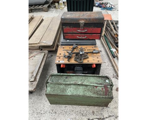 AN ASSORTMENT OF TOOL BOXES AND A WORKMATE BOX 