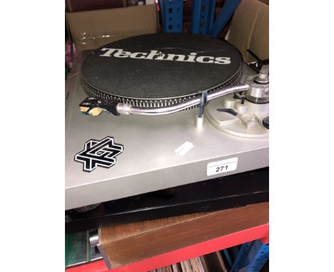 A vintage radio receiver, Pioneer record deck and technics record deck - all as found 