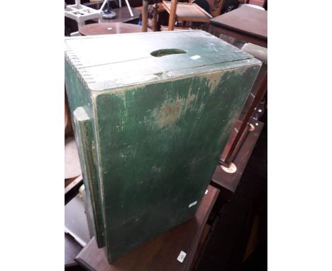 Large vintage wooden storage box - measures 71cm x 40cm x 24cm 