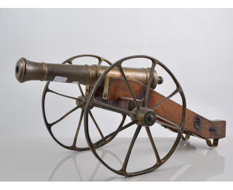 WWI scale model of a gun carriage, refurbished, length 44cms.