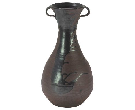 Janet LEACH (1918-1997)  Tall Korean-style vase, red/brown tenmoku glaze with bold dark brown/black controlled splashes to bo