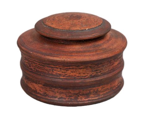 Jason WASON (1946)  Small lidded vessel, red Height 9cm, diameter 11.5 cmImpressed makers markCollector's noteJason travelled