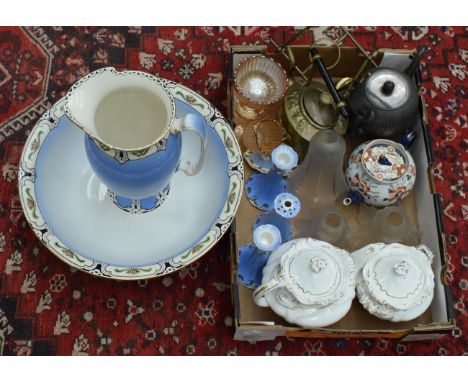 Household ceramics and glass including a Susie Cooper bowl (a.f.), Mauchline ware snuff box, wash set, etc, together with a g