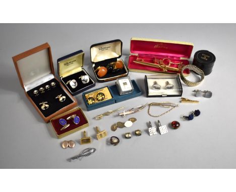 A Collection of Various Gents Items to Comprise Cased and Loose Cufflinks, Tie Clips etc 
