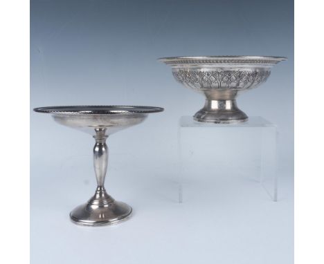 Vintage from the 1940-1950. Features two polished silver compotes with an elegant design. Features a Victorian pattern and a 