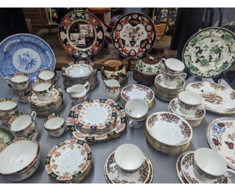 A group of mixed 19th century and later ceramics to include Mona, Sunderland, Colclough tea cups, saucers and others, along w