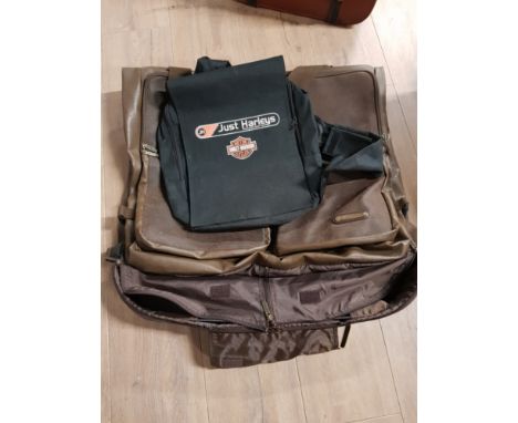 A HARLEY DAVIDSON BAG TOGETHER WITH ASPEN BAG