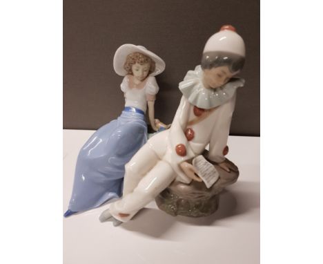 2 NAO FIGURES 1042 LISTENING TO THE BIRD PLUS 1 OTHER
