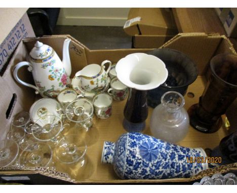 BOX OF COPELAND SPODE PART COFFEE SET, ORIENTAL VASE (A/F) ETC