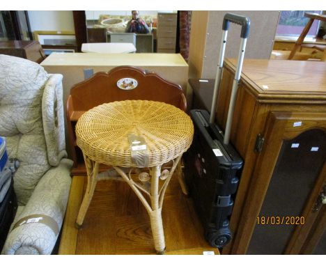 PLASTIC WHEELED BOX AND A WICKER TOP CIRCULAR STOOL AND A FURTHER TEAK FRAMED TWO FIXED SHELF SPICE RACK (3)