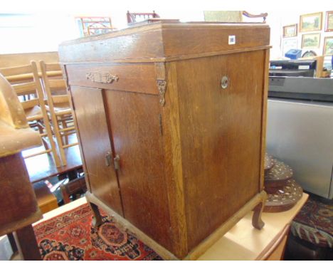 A vintage Duletto wind up Gramophone