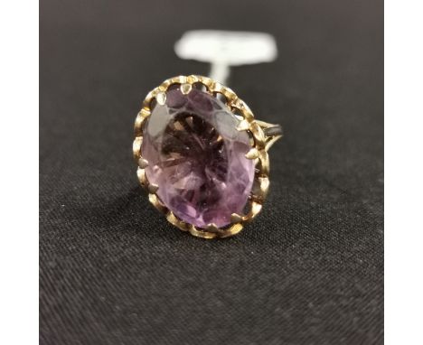 9CT GOLD AMETHYST RING