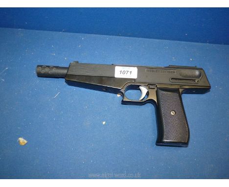 A Webley Stinger air pistol and BB gun-fires ball bearings. ALL WEAPONS MUST BE COLLECTED IN PERSON - NO POSTAGE.