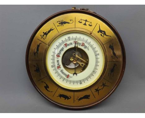 Reproduction aneroid barometer 