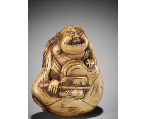 A LARGE ANTLER NETSUKE OF HOTEI INSIDE HIS TREASURE BAGJapan, 18th century, Edo period (1615-1868)Skillfully carved from a pa