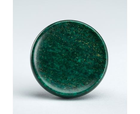 A MALACHITE SNUFF DISH, QING DYNASTYChina, Qing Dynasty (1644-1912). Raised on a short and broad ring foot and with a slightl