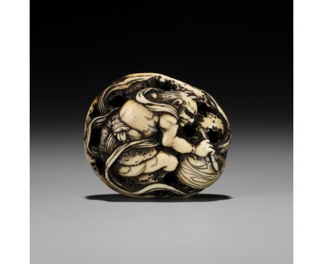 A FINE ANTLER RYUSA MANJU NETSUKE OF RAIJINUnsignedJapan, 19th century, Edo period (1615-1868)Finely carved in openwork, the 