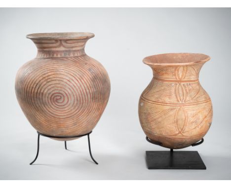 TWO PAINTED POTTERY VESSELS, BAN CHIANG, 1ST MILLENNIUM BCThailand, Udon Thani Province. Comprising two vases, one of ovoid f