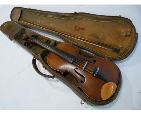 20th Century Violin Antonius Stradivarius cremona facibat 1690. In Leather mounted case with possibly German Bow. 