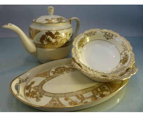 Small selection of Noritake to include a teapot, oval plate and two bowls.  Bowls marked 44318