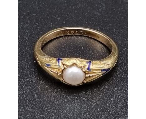 A Vintage 18k Yellow Gold Seed Pearl Ring. Size K.3g 