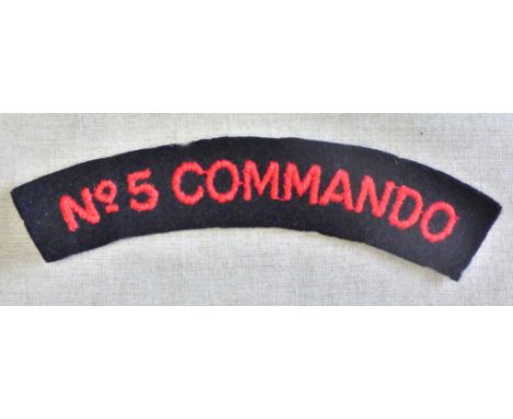 British WWII No.5 Commando Sleeve title cloth patch, red on black 