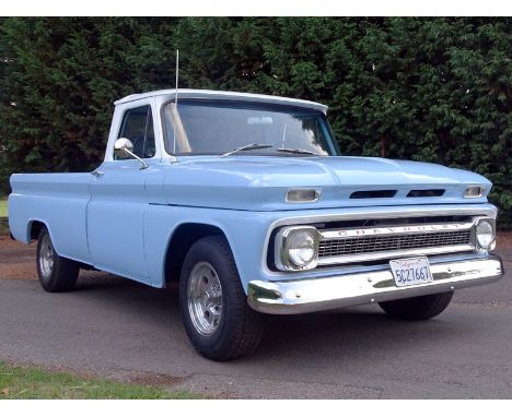 This exceedingly smart pick-up truck is powered by a 350ci V8 engine topped by a Rochester 4-barrel carburettor and drives th