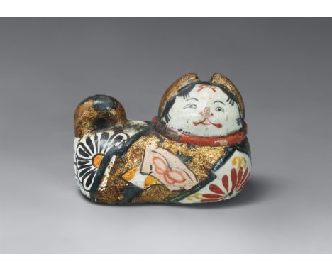 Modell eines inubako. Steinzeug, glasiert und lackiert. In der Art des Ritsuô. 18. Jh.Grün glasiertes Siegel: KanModell einer