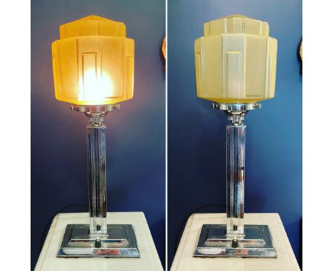 ART DECO - CHROME PLATED &amp; OPAQUE GLASS TABLE LAMP&nbsp;
A stunning Art Deco lamp, probably American. We believe its shad