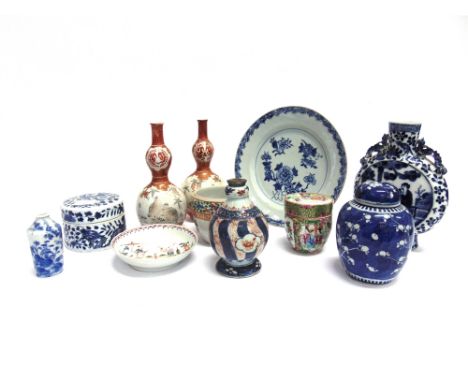 A GROUP OF ASSORTED CHINESE AND JAPANESE CERAMICS  including a moon shaped flask with dog of Fo handles painted with figures 